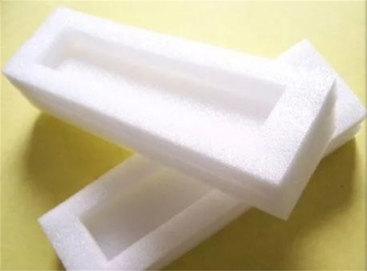 甲盾材料(liào)向你講解西安(an)珍珠棉的特點(diǎn)與作用有哪些(xiē)？